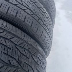 255/55/20 Continental