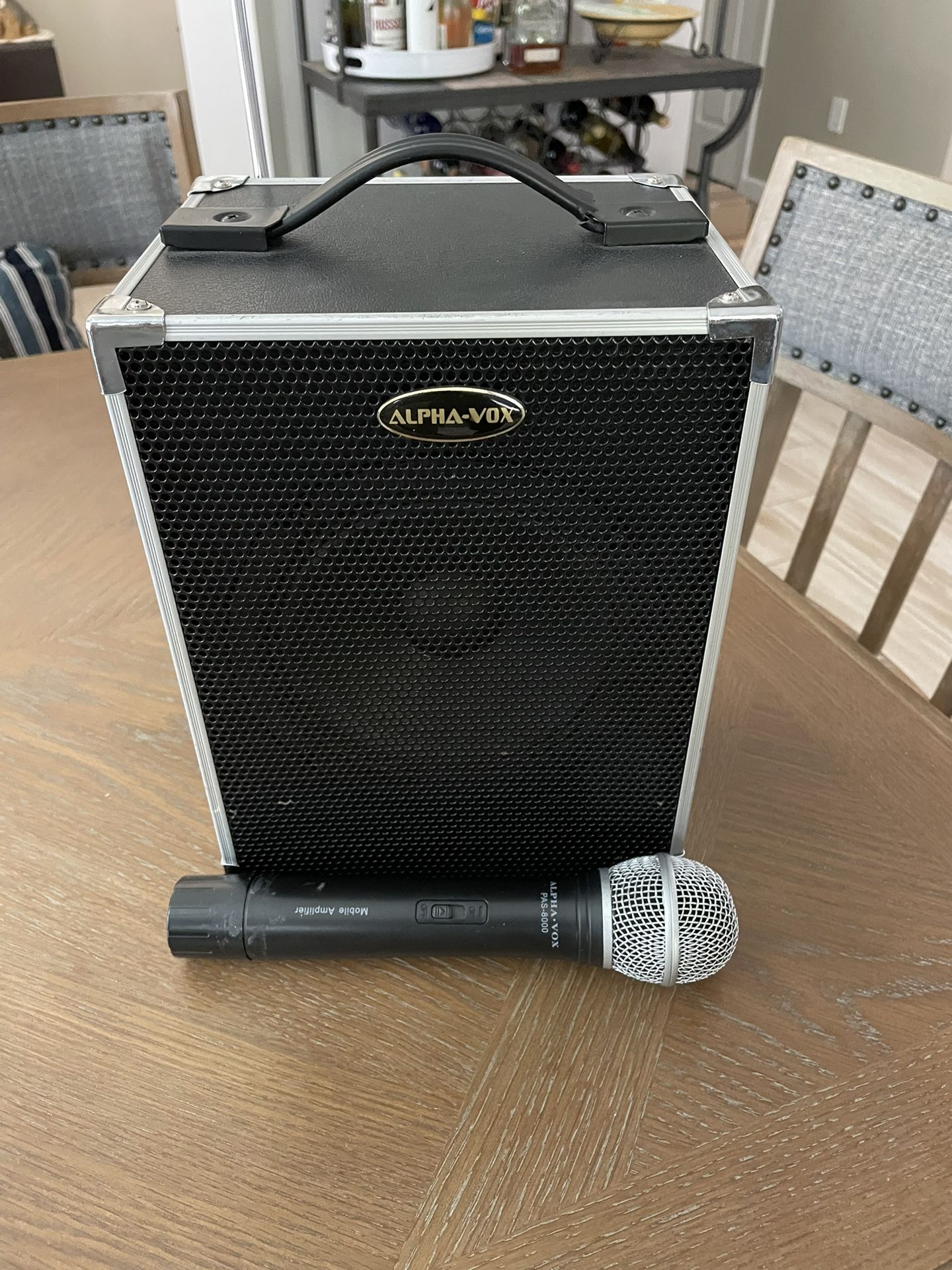 Alpha-Vox PAS8000 The ULTIMATE Portable PA System