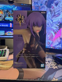 FGO: Hassan Statue
