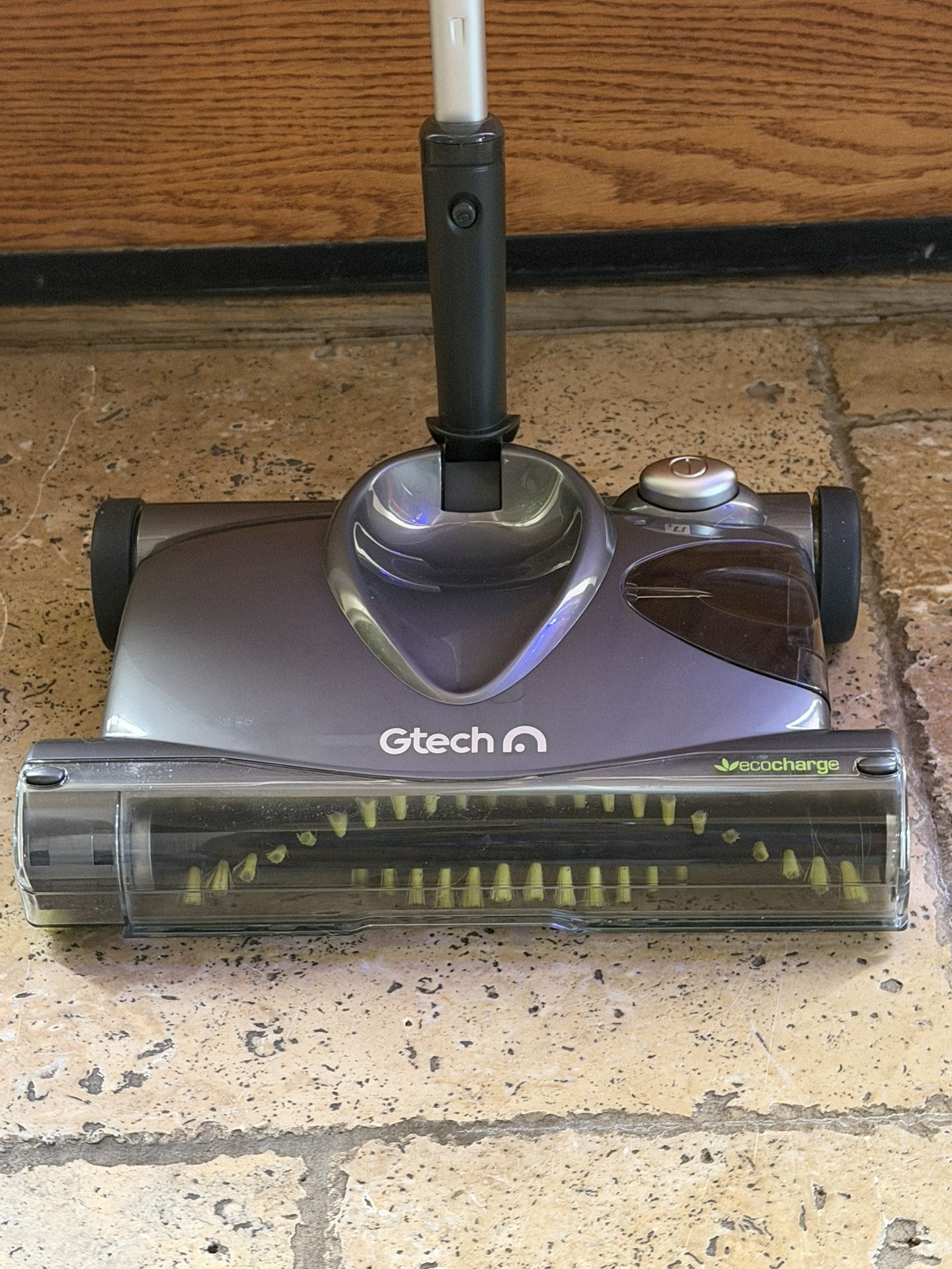 Gtech SW22 Cordless Lithium Carpet and Hardwood Floor Sweeper **LIKE NEW**