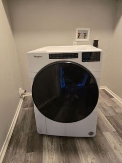 Whirlpool Front Loading washing machine