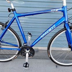 TREK ROAD BIKE 21 SPEEDS TIRE 700C SIZE L LIKE NEW 