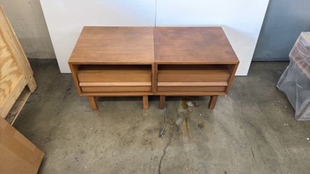Pair of single drawer night stands