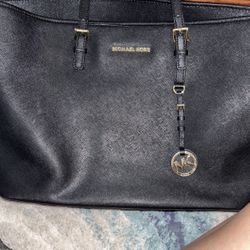 Michael Korea Hand Bag 