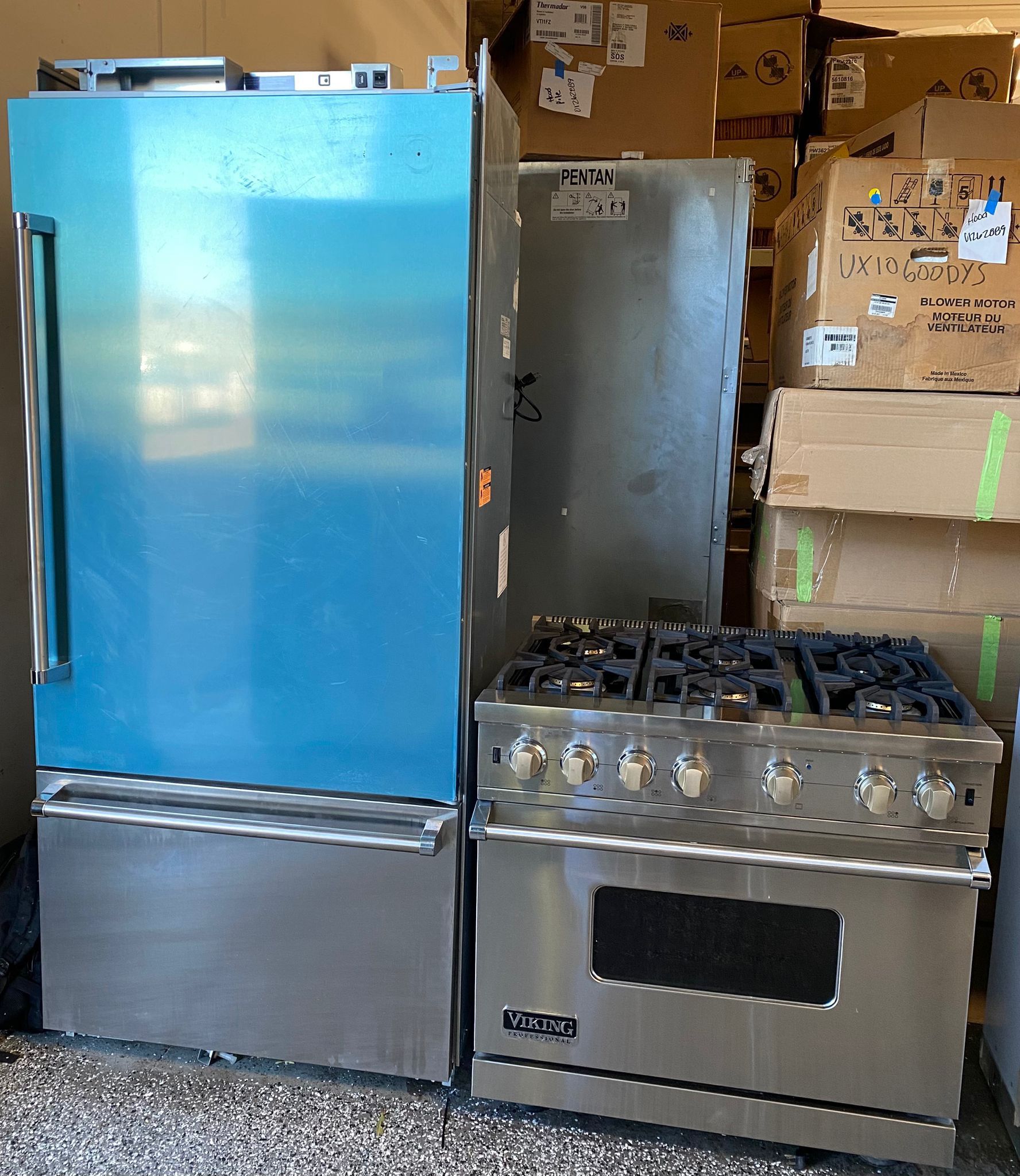 36” Viking Kitchen Range And Built In
