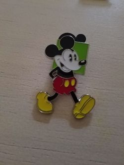 Mickey mouse disney pin