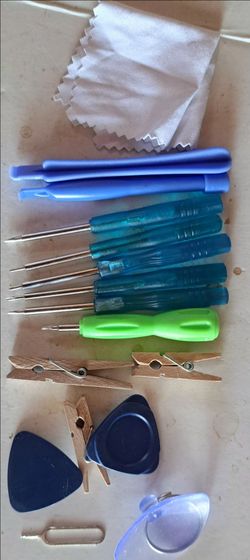 Cellphone Repair Kit.   (14 Piece)