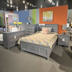 Grey 4PC Full Size Bedroom Set 