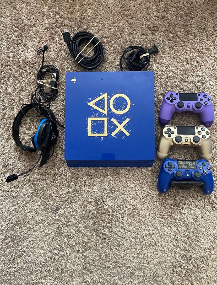 PlayStation 4 Daze Of Play Limited Edition