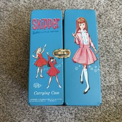 Barbie Skipper Blue Box Doll And Accessories 