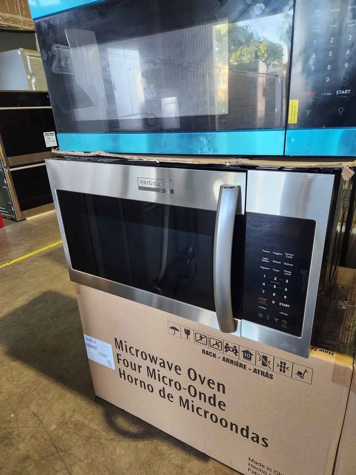 FRIGIDAIRE GALLERY Microwave (Over-the-Range) 1.9 Cu Ft – Stainless Steel Finish