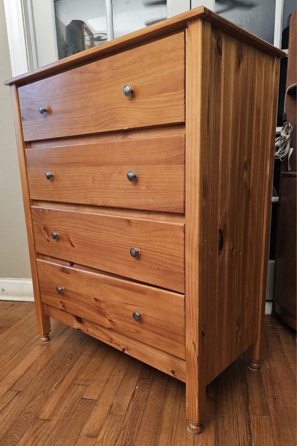 4 Drawer Wooden Dresser for Sale in San Antonio, TX OfferUp