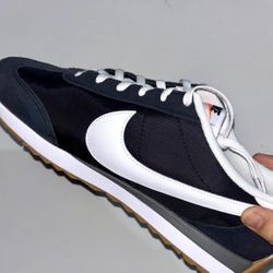 Nike Pacific Beach Black Nylon Suede Gum Bottom Retro Style Sneakers Mens 11 