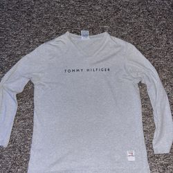 Vintage Grey Long sleeve Tommy Hill figure