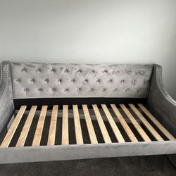 Twin Size Daybed With Trundle