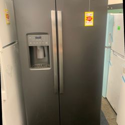 GE GSS25IENDS 25.1 cu. ft. Side by Side Refrigerator  M 