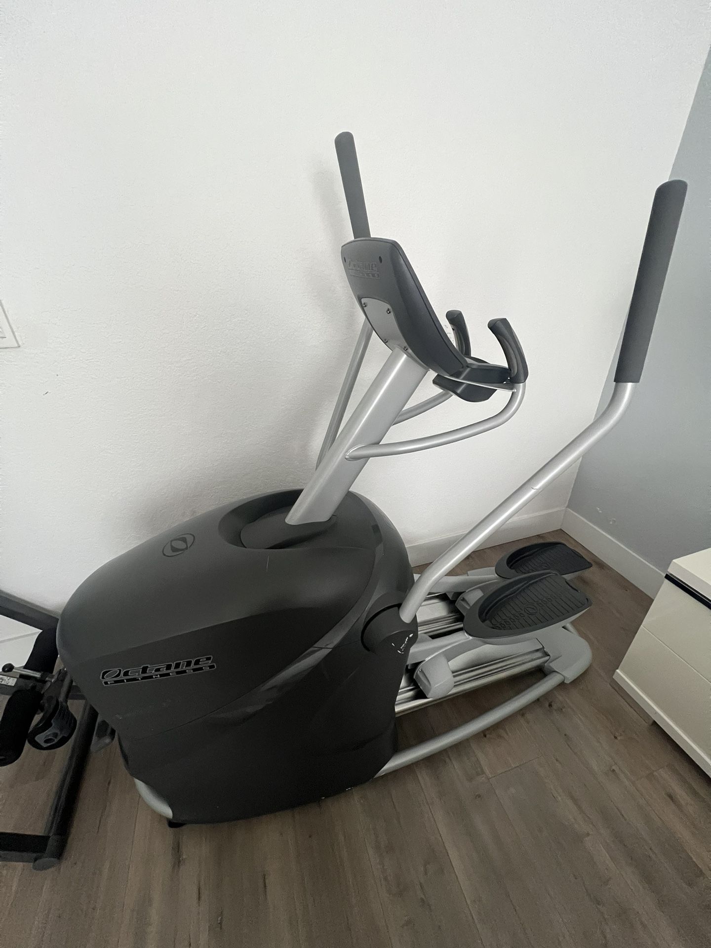 Elliptical Machine - Octane Fitness