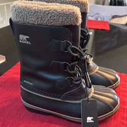 SOREL Boots - Size 5 
