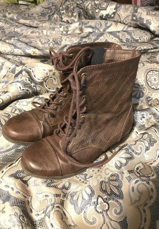 Girls size 12 boots