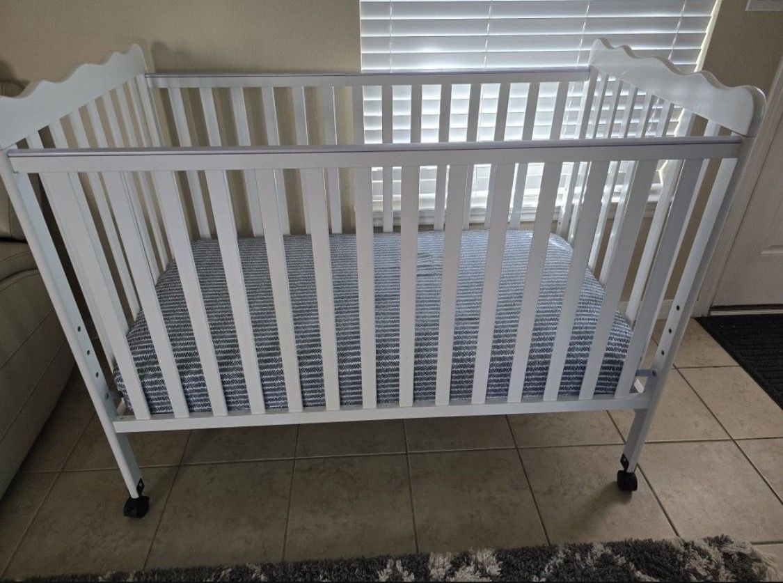 Baby Crib With Mattress