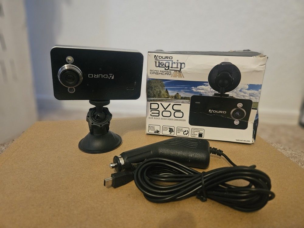 DVR Road Dash Video Camera (DVC 300 Aduro Uogrip)