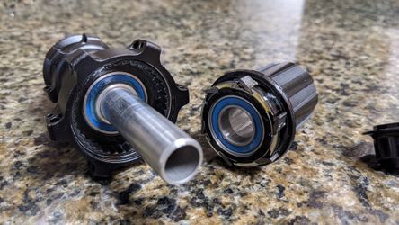 Elite Ceramic Bearings 11sp Shimano Road Disc Hub