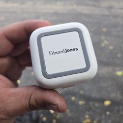 Wireless Ear Buds & Charging Case"Edward Jones"