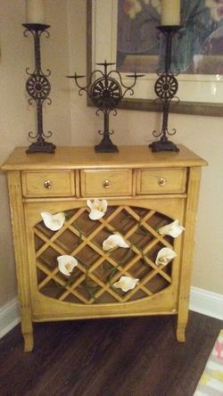 Bottle rack table