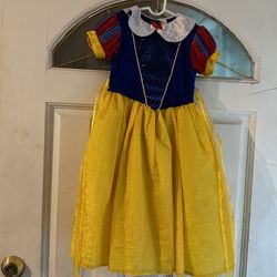 Costume /Snow White
