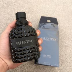 Valentino Uomo Born in Roma Rockstud Noir – Eau de Toilette (100ml / 3.4oz) 🖤