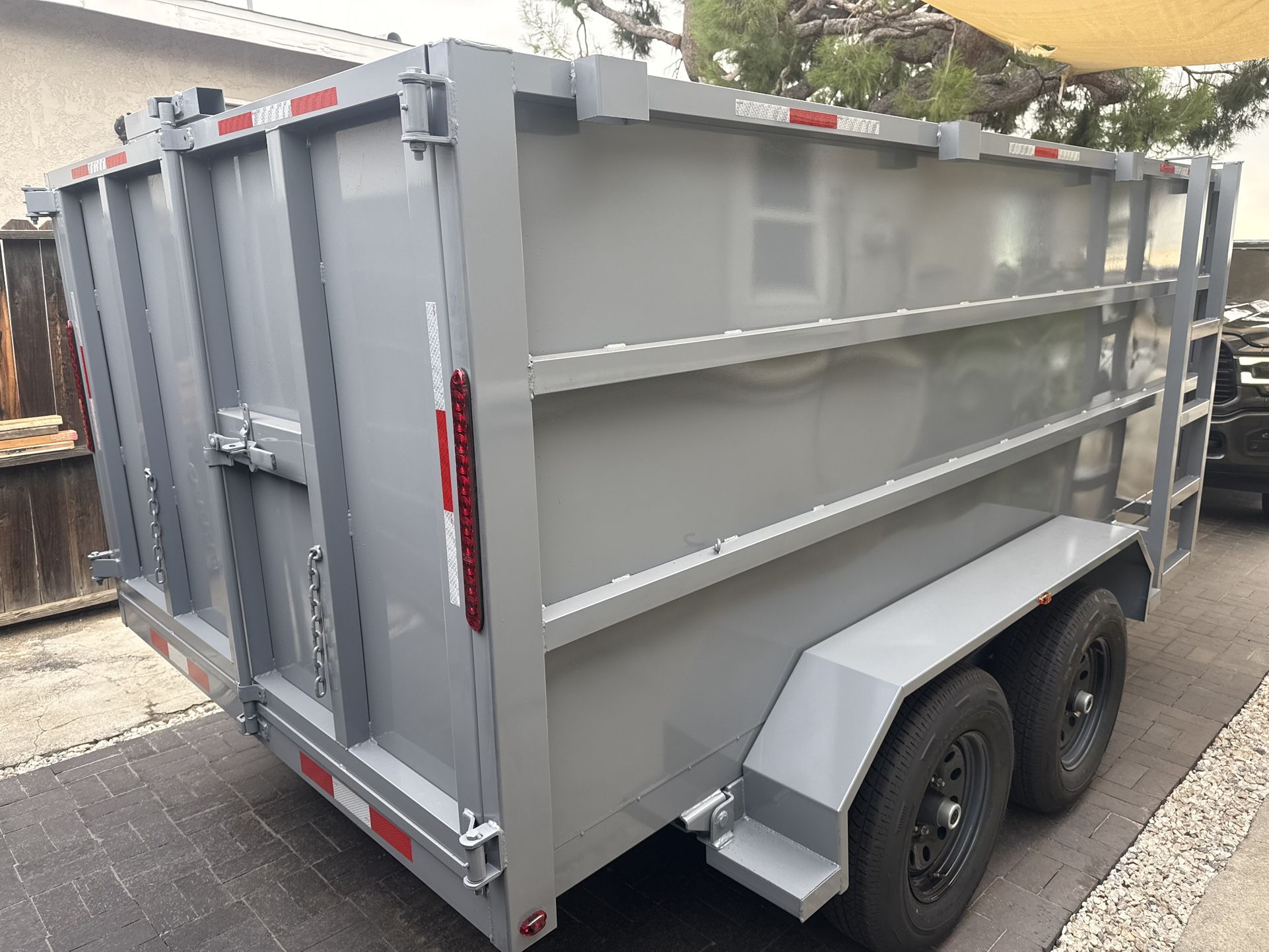 Hydraulic Dump Trailer