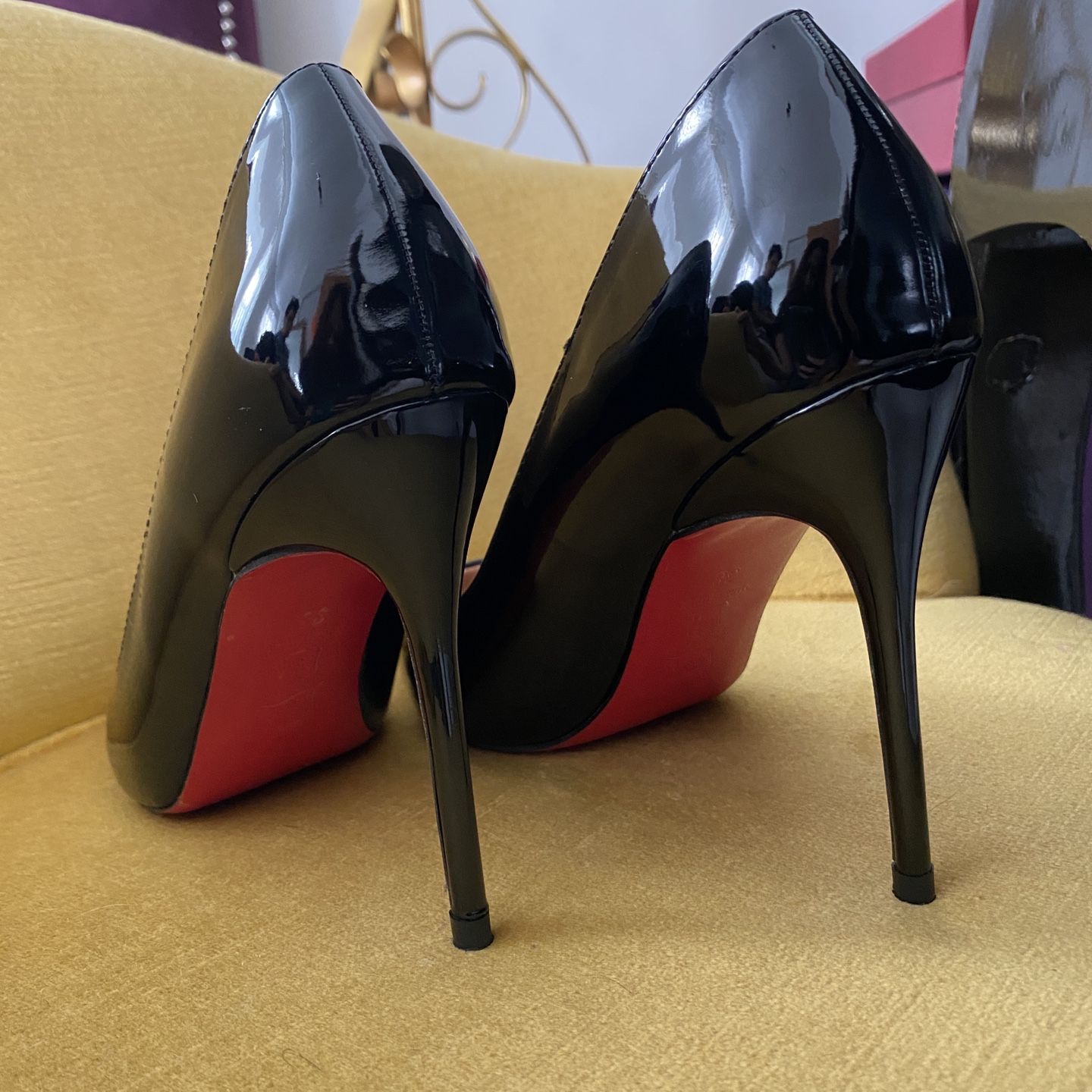 RED BOTTOMS - Black Stilettos US 9