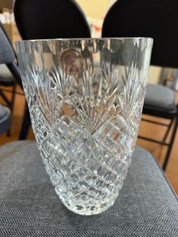 Vintage Polish 24% Lead Crystal Cut Vase – 9” Tall