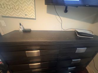 Bedroom set