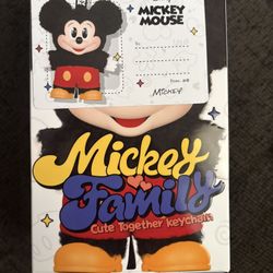 Mickey And Family Keychain (Mickey)