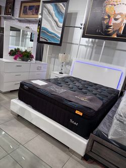 4pc Queen Bedroom Set With LED Light 🤍🤍🤍