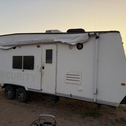 2007 23ft Attitude Toy Hauler – $5000