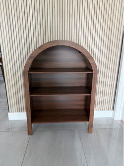 43" Arched Kids Bookcase (Excellent Condition)