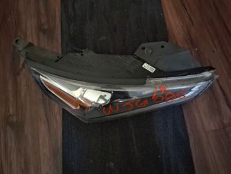 2017 / 2019 hyundai ioniq headlight right  oem