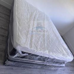 Queen mattress pillow top set with box spring (2pc - new) 