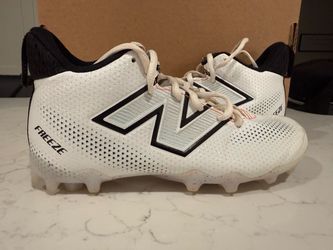 New Balance Freeze Cleats
