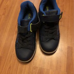 Heelys  Shoes Size 4