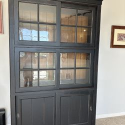 Ethan Allen “New Country” China Cabinet