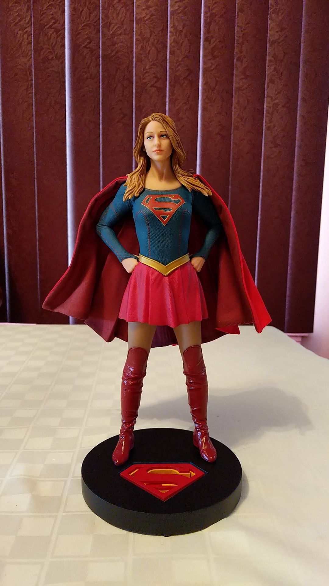 Supergirl Statue 12.5" (DC collectible)