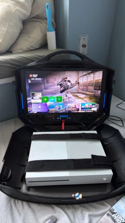 GAEMS G190 Portable Gaming Monitor with Xbox one s and 3 wired controllers