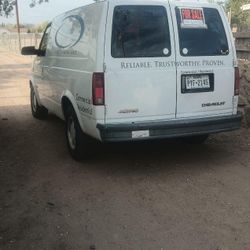 2002 Chevrolet Astro Van