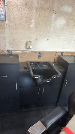 Hair dresser station