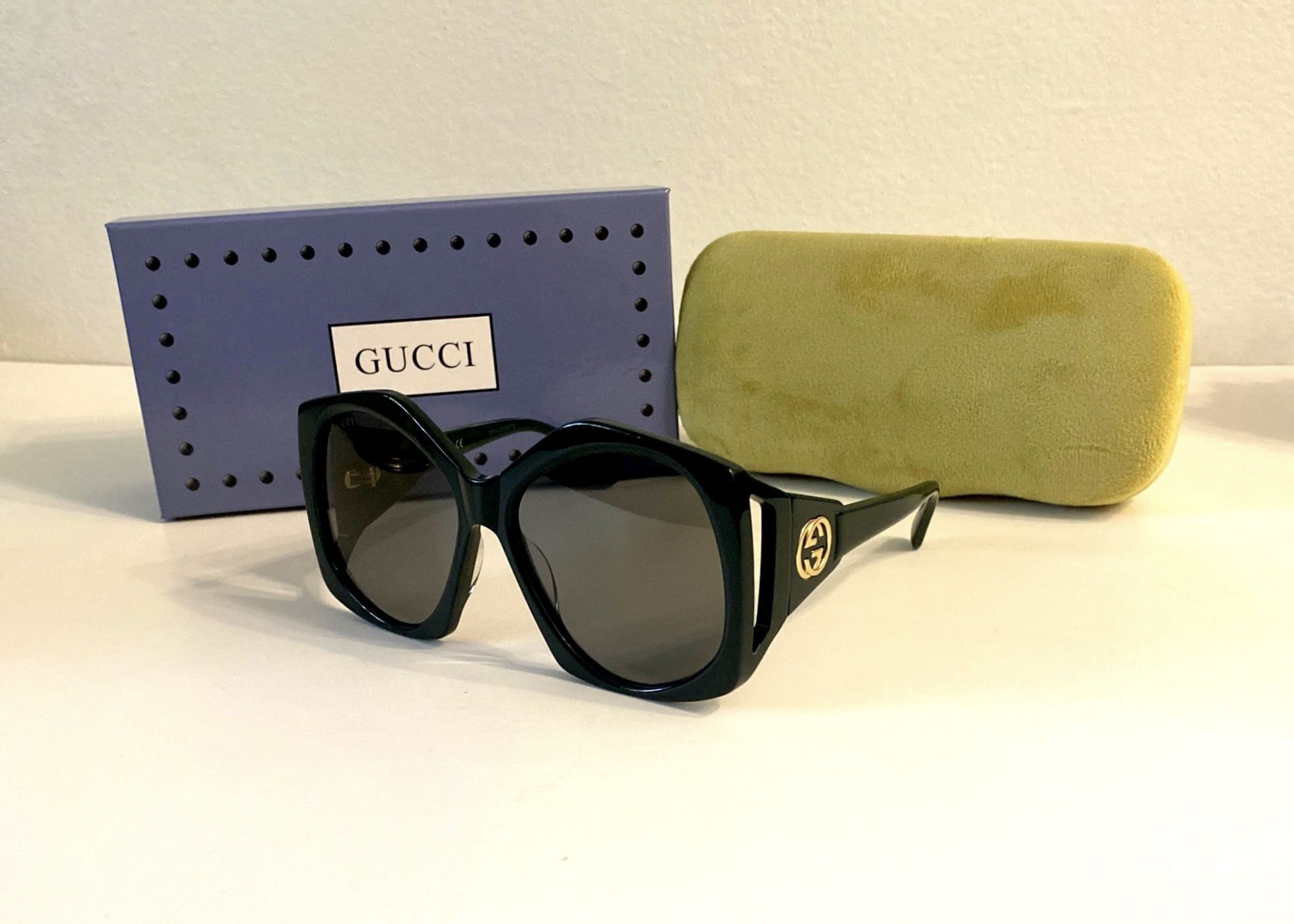 New GUCCI Oversized Green Frame  