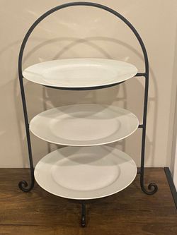 Black Metal 3-Tier Serving Tower With 10.5" Round Plates