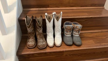 Kids boots $10 each